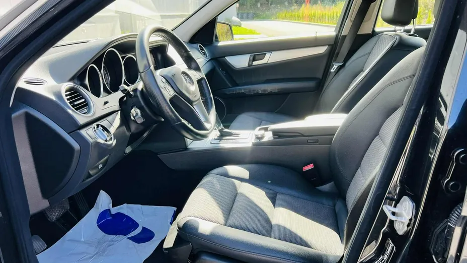 MERCEDES-BENZ C Klasa -