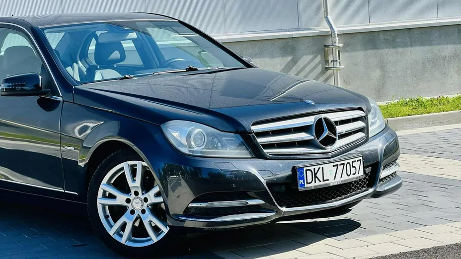 MERCEDES-BENZ C Klasa -