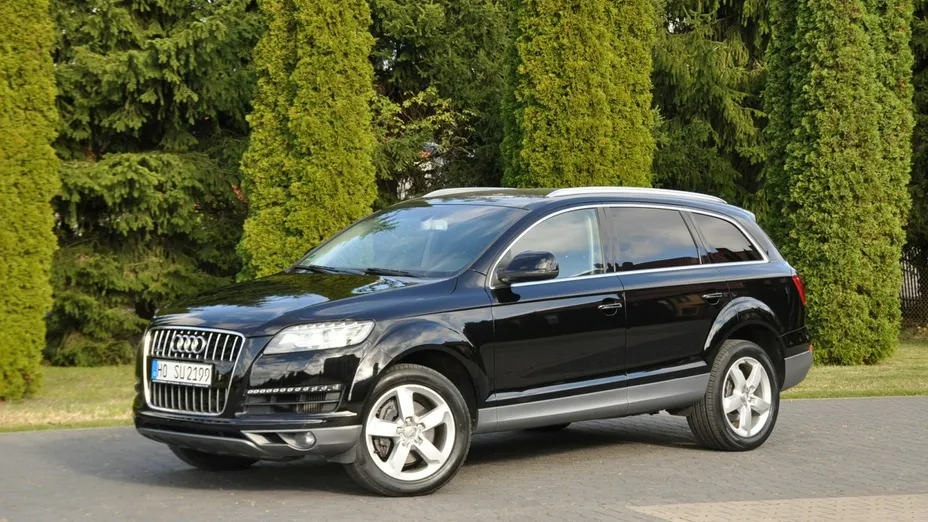 AUDI Q7 -