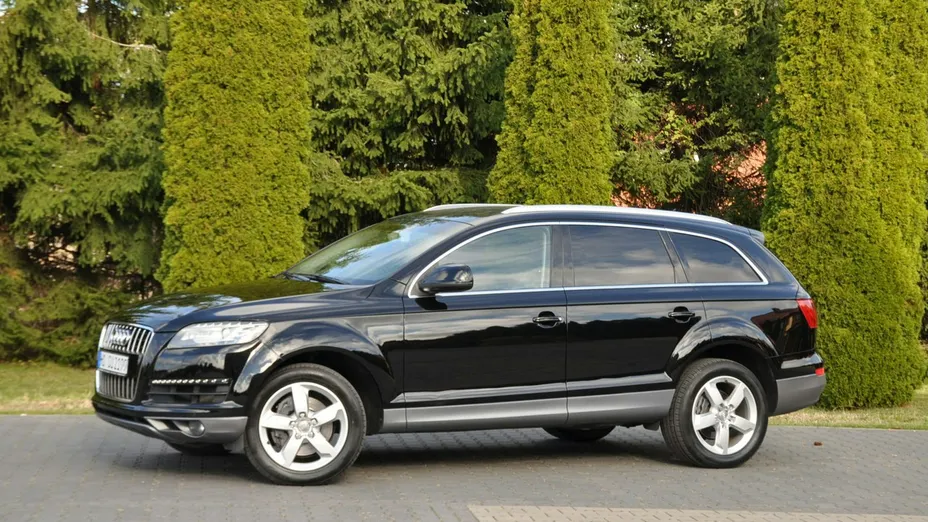 AUDI Q7 -