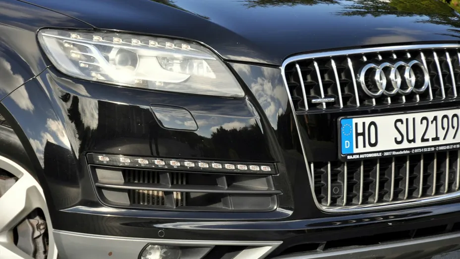 AUDI Q7 -