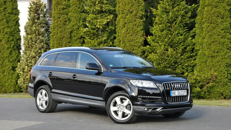 AUDI Q7 -