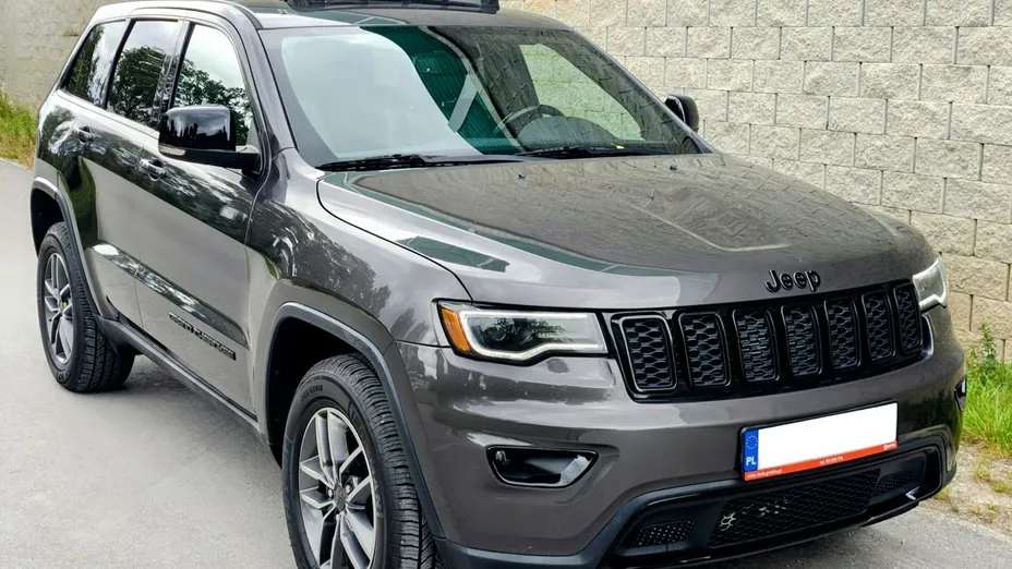 JEEP Grand Cherokee -