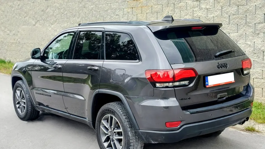 JEEP Grand Cherokee -
