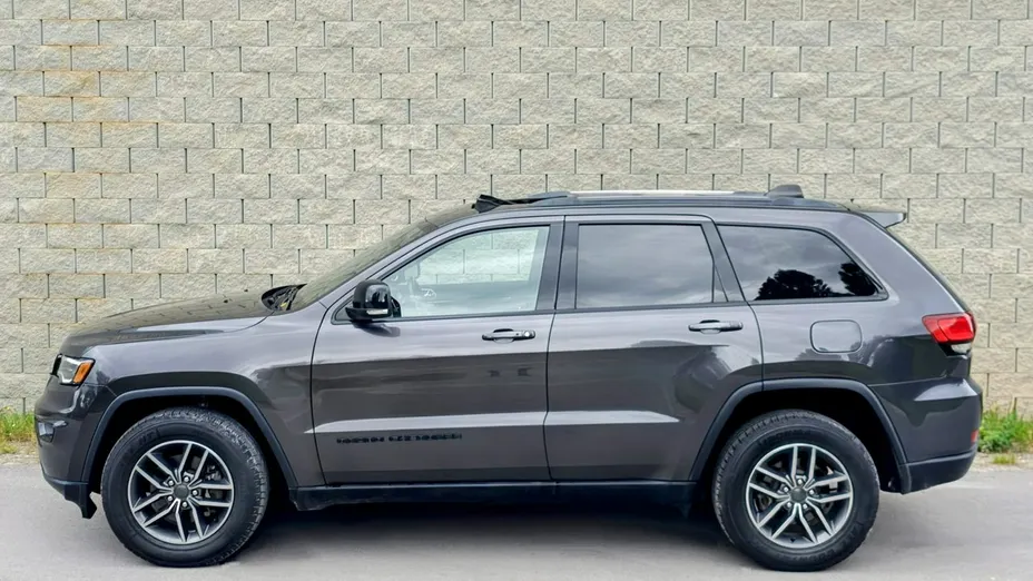 JEEP Grand Cherokee -