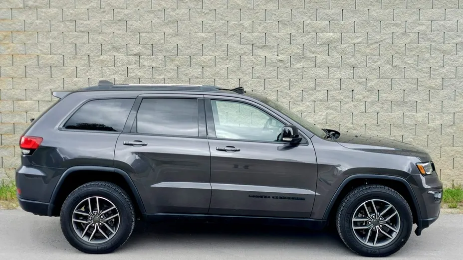 JEEP Grand Cherokee -