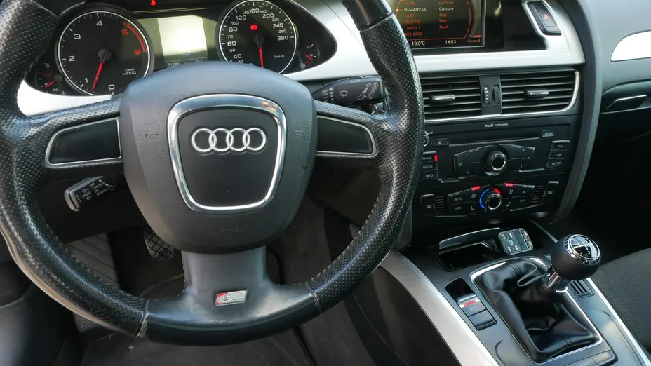 AUDI A4 -