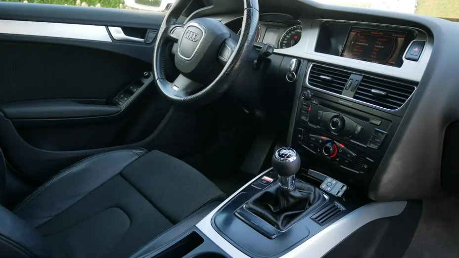 AUDI A4 -