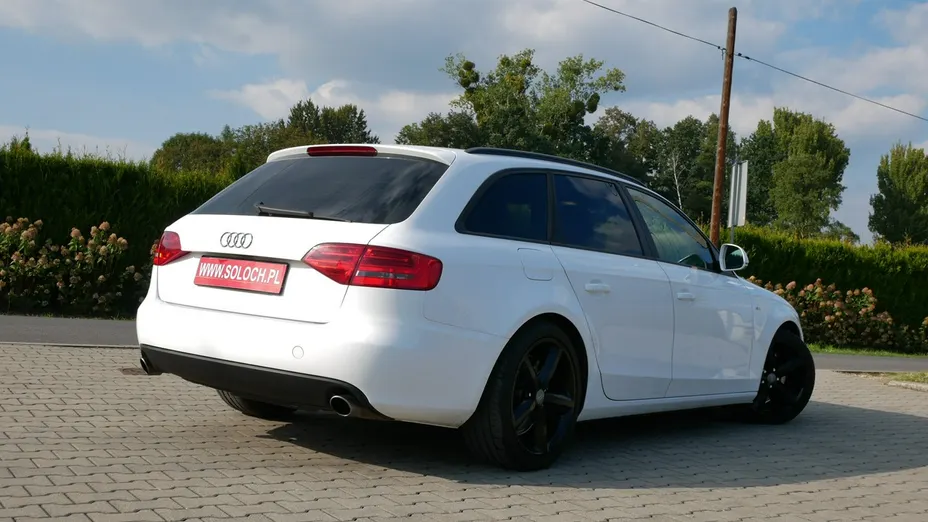 AUDI A4 -