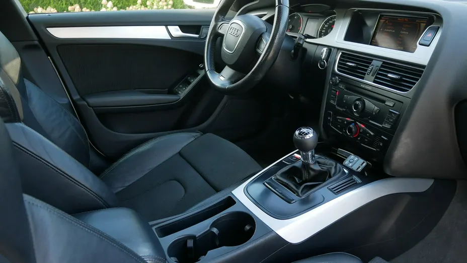 AUDI A4 -
