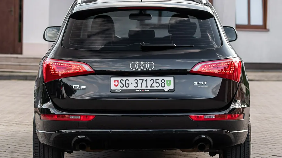 AUDI Q5 -