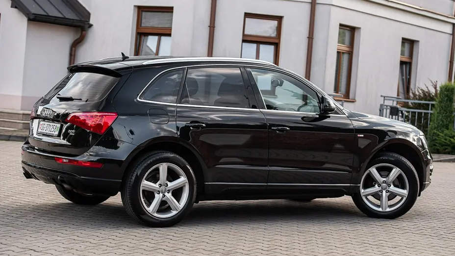 AUDI Q5 -