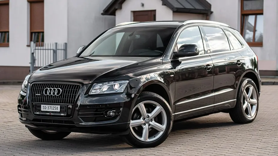 AUDI Q5 -