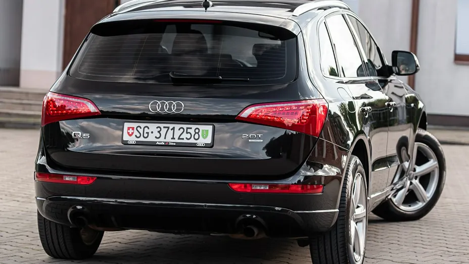 AUDI Q5 -