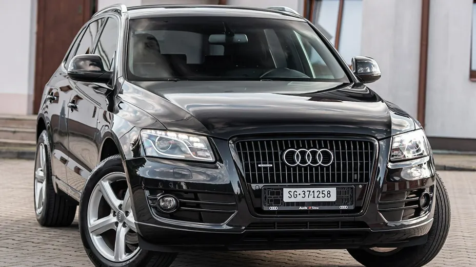 AUDI Q5 -