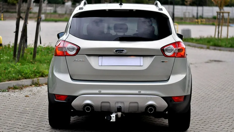 FORD Kuga -