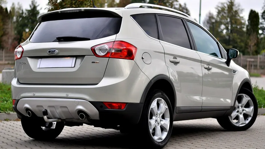 FORD Kuga -