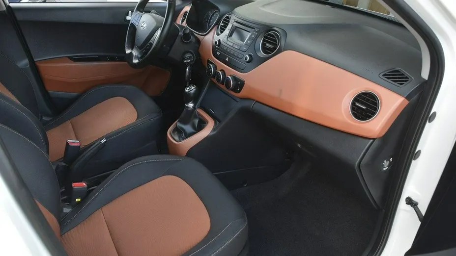 HYUNDAI i10 -