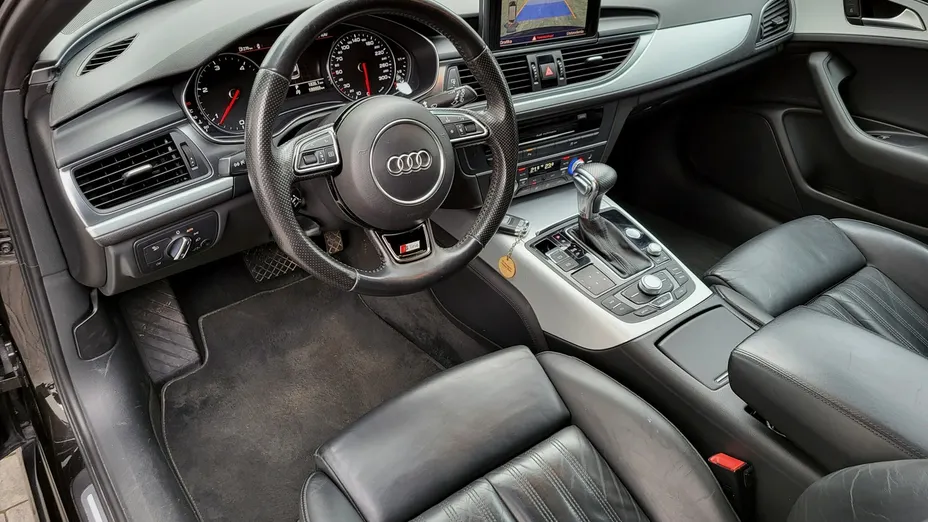 AUDI A6 -