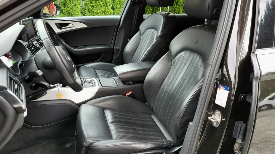AUDI A6 -