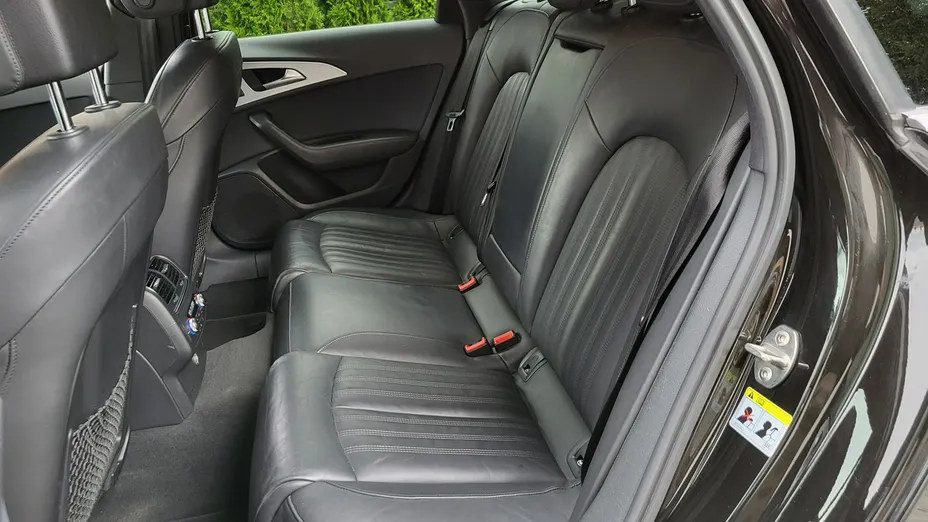 AUDI A6 -