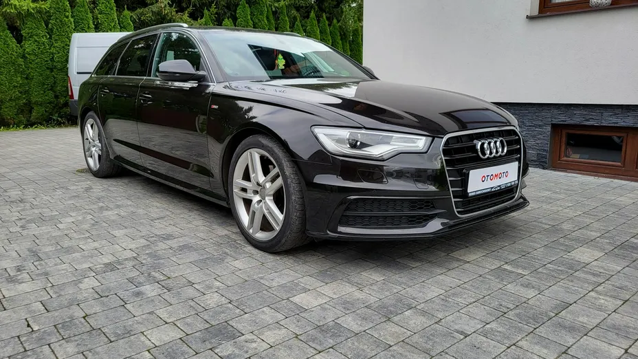 AUDI A6 -