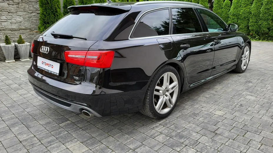 AUDI A6 -