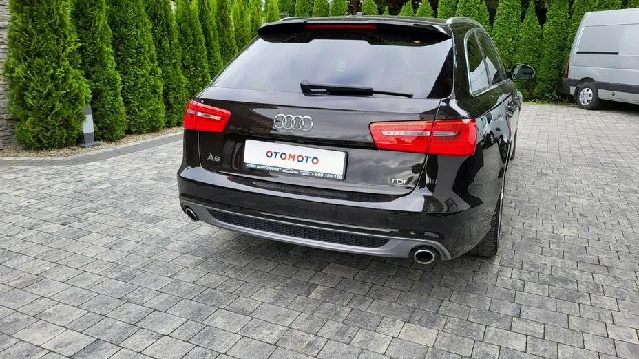 AUDI A6 -
