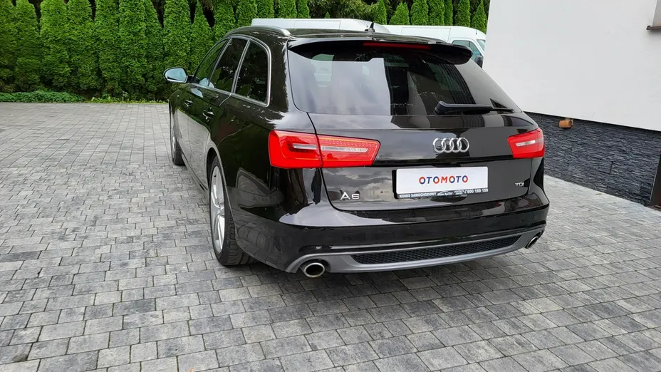 AUDI A6 -