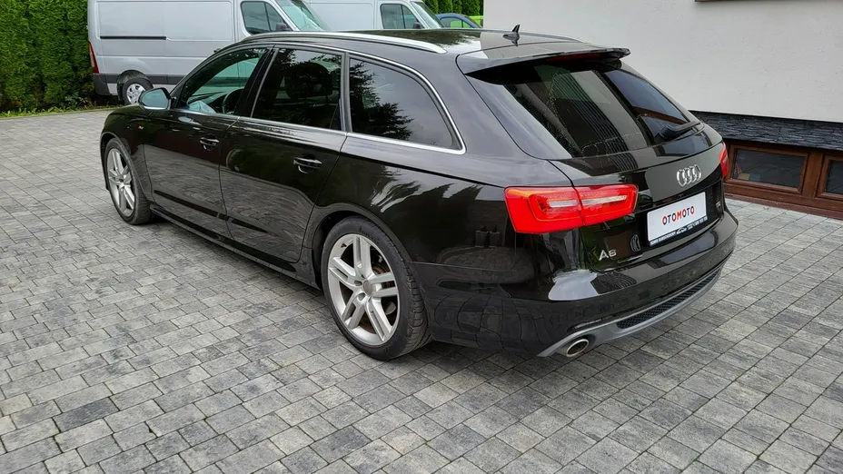 AUDI A6 -
