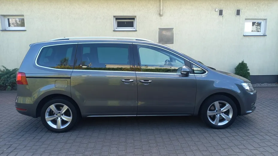 VOLKSWAGEN Sharan -