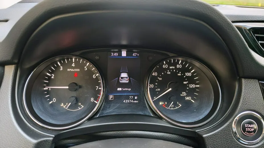 NISSAN Rogue -