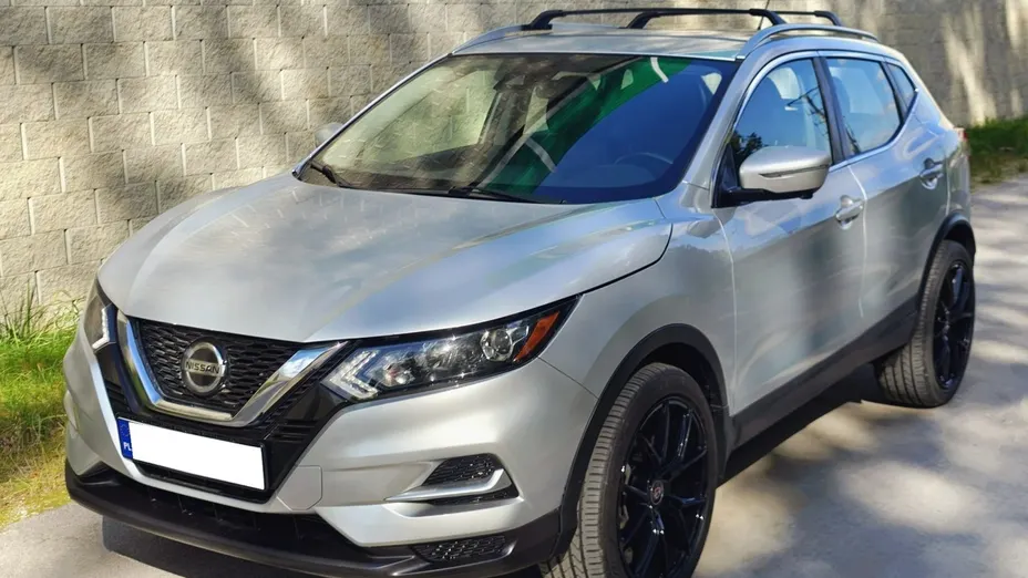 NISSAN Rogue -