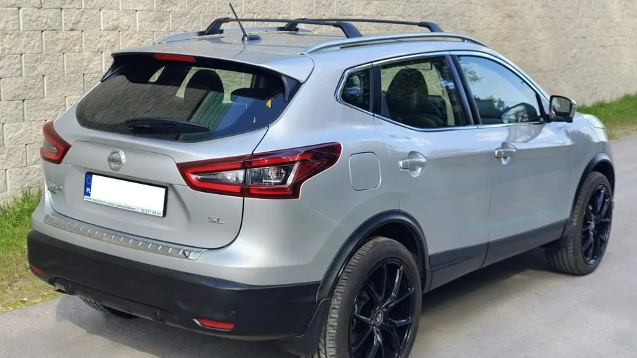 NISSAN Rogue -