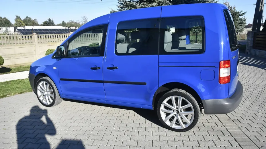 VOLKSWAGEN Caddy -