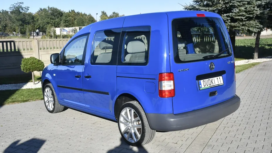 VOLKSWAGEN Caddy -