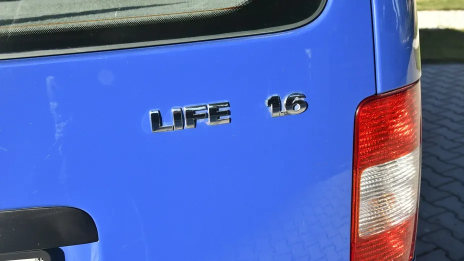 VOLKSWAGEN Caddy -