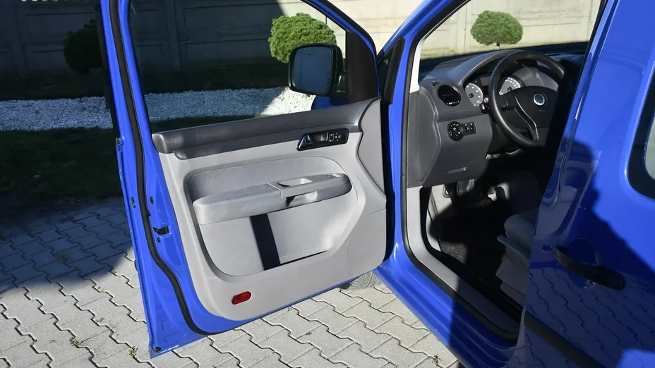 VOLKSWAGEN Caddy -