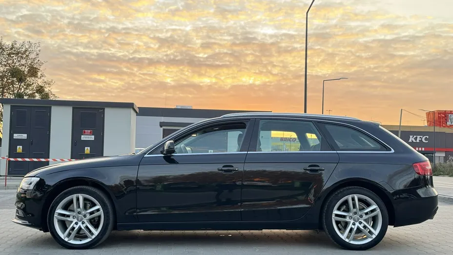 AUDI A4 -