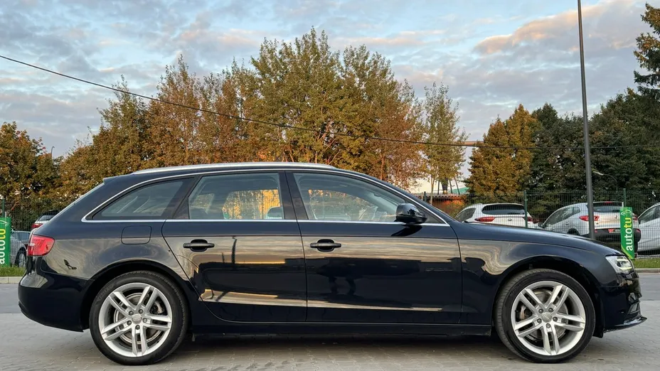 AUDI A4 -