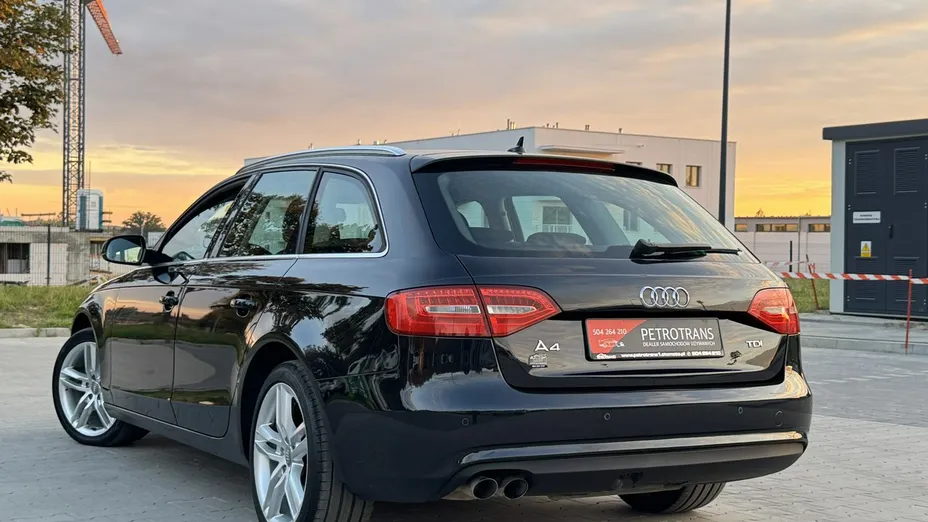 AUDI A4 -