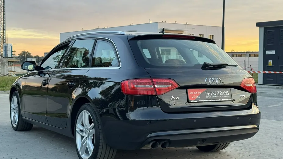 AUDI A4 -