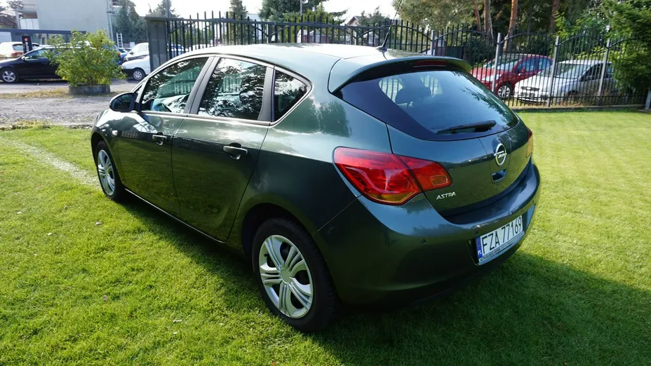 OPEL Astra -