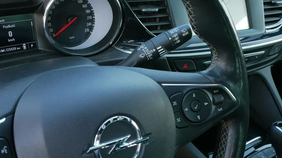 OPEL Insignia -