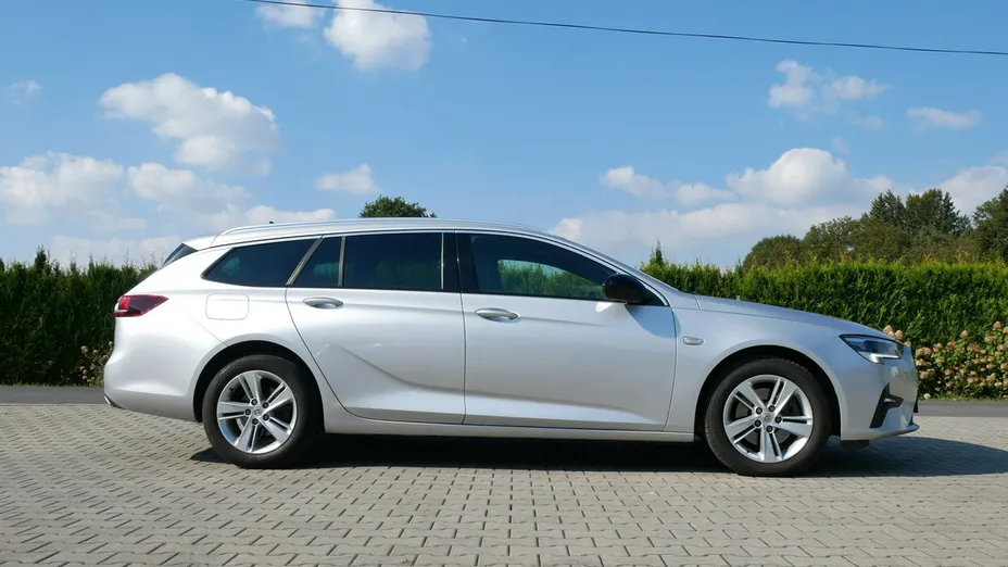 OPEL Insignia -