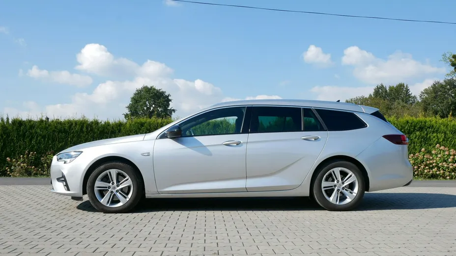 OPEL Insignia -
