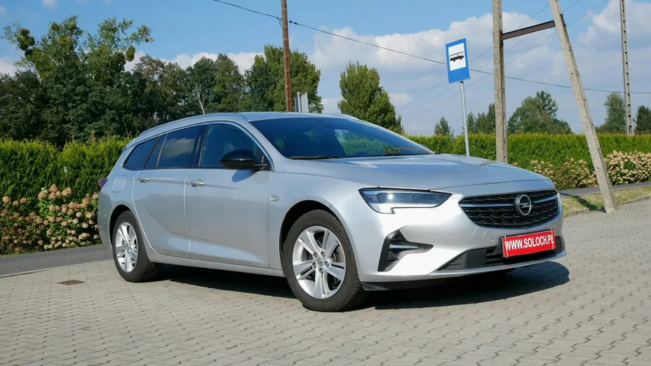 OPEL Insignia -