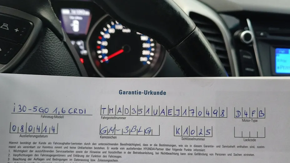 HYUNDAI i30 -