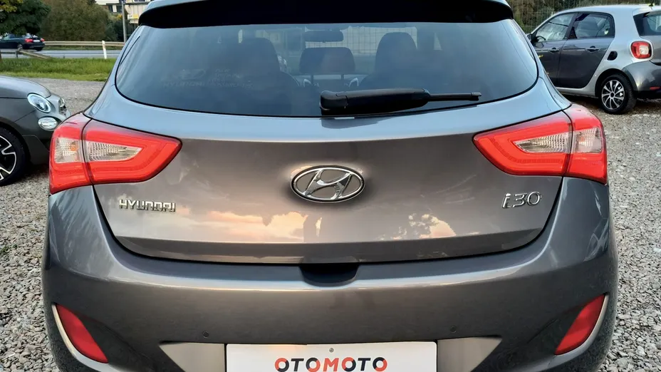 HYUNDAI i30 -