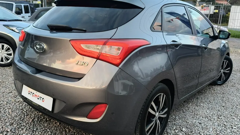 HYUNDAI i30 -
